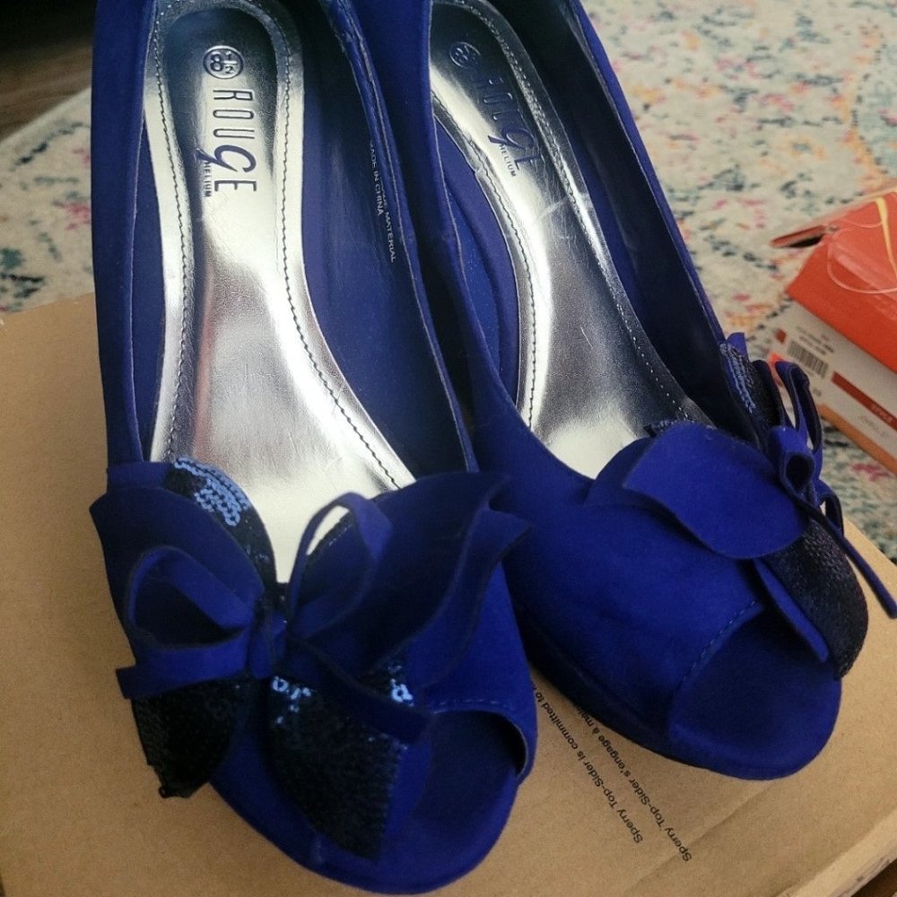 Blue Wedges